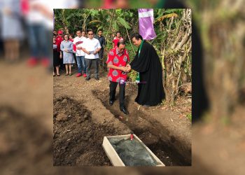 Bupati Minahasa Letakkan Batu Pertama Pembangunan Pastori 2 GMIM Moria Sasaran