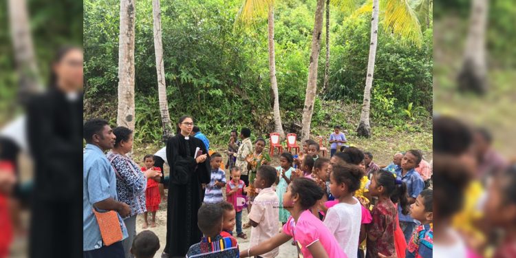 Mengintip Cerita Pendeta GMIM Di Sawinggrai – Kapisawar Raja Ampat, Papua Barat