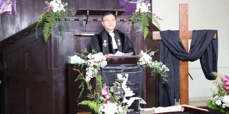 TEKS KHOTBAH  KETUA BPMS GMIM Pdt. Dr. Hein Arina dan Audio Ibadah Lengkap untuk Ibadah Jumat Agung dan Perjamuan Kudus – 10 April 2020