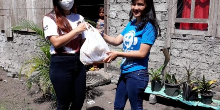 BEM – DPM Fakultas Teologi UKIT Bantu Mahasiswa Terdampak Covid-19