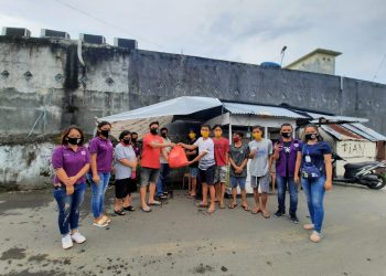KPPSG Dorong Pemuda GMIM Berdiakonia, KPPJ Imanuel Kawangkoan Bawah Bagikan Makanan-Minuman Untuk Tenaga Medis