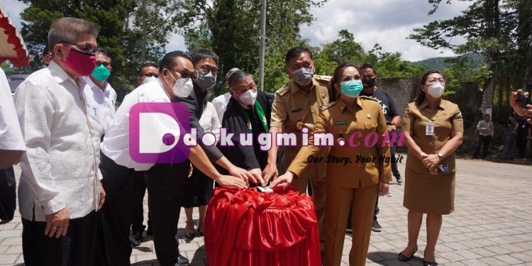 Gubernur Resmikan Kampus Pascasarjana UKIT Dan Woman and Child Shelter GMIM