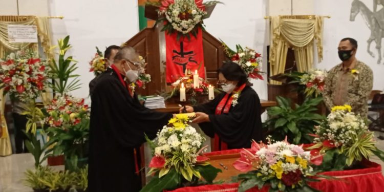 Pelantikan dan Serah Terima Pelayanan Ketua BPMJ Imanuel Walian Wilayah Tomohon Empat