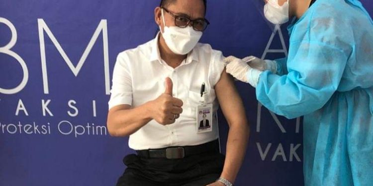 Vaksin Untuk Pekerja GMIM