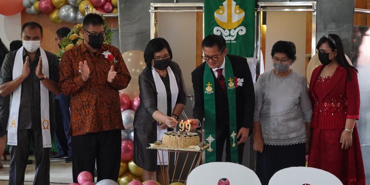 GMIM Baitani Paslaten Wilayah Minawerot Satu Rayakan HUT Ke-99