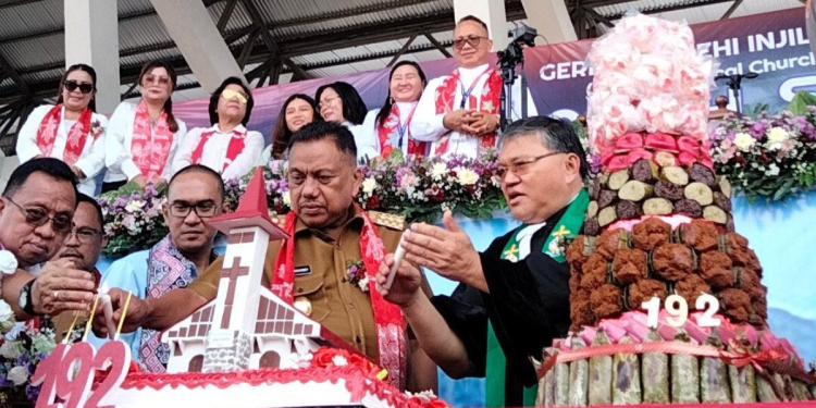 Ibadah Agung HUT ke 192 PI dan PK GMIM, Arina : Kualitas Pendidikan Di Semua Jenjang Segera Ditingkatkan