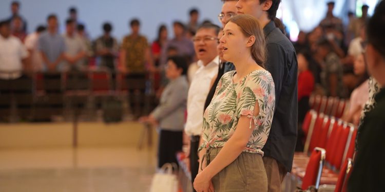 Pemuda EKHN Kunjungi UKIT. Diskusi Hingga Makan Bersama