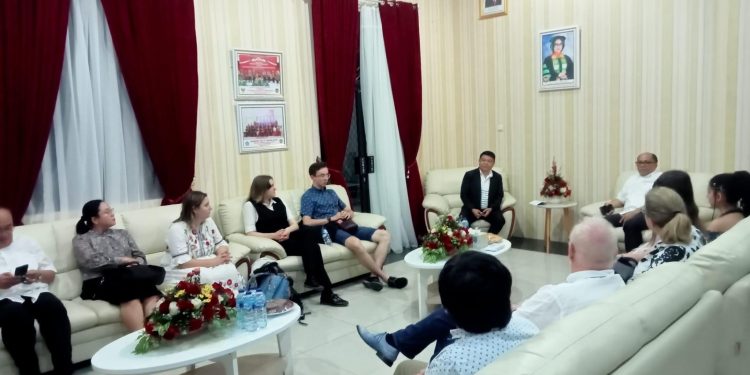 Pemuda EKHN Sambangi UNIMA